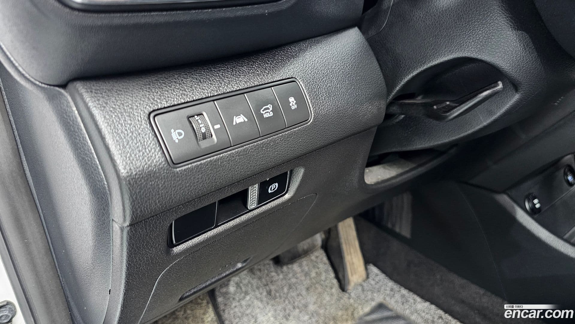 Main__Slider__Photo:Santafe Hyundai 2020.9-12