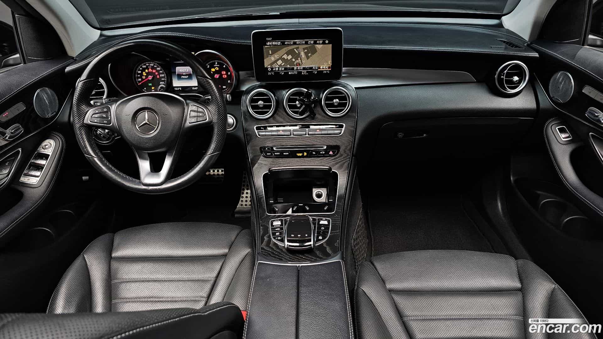 GLC-Class Mercedes-Benz 2018.7-INNER-007