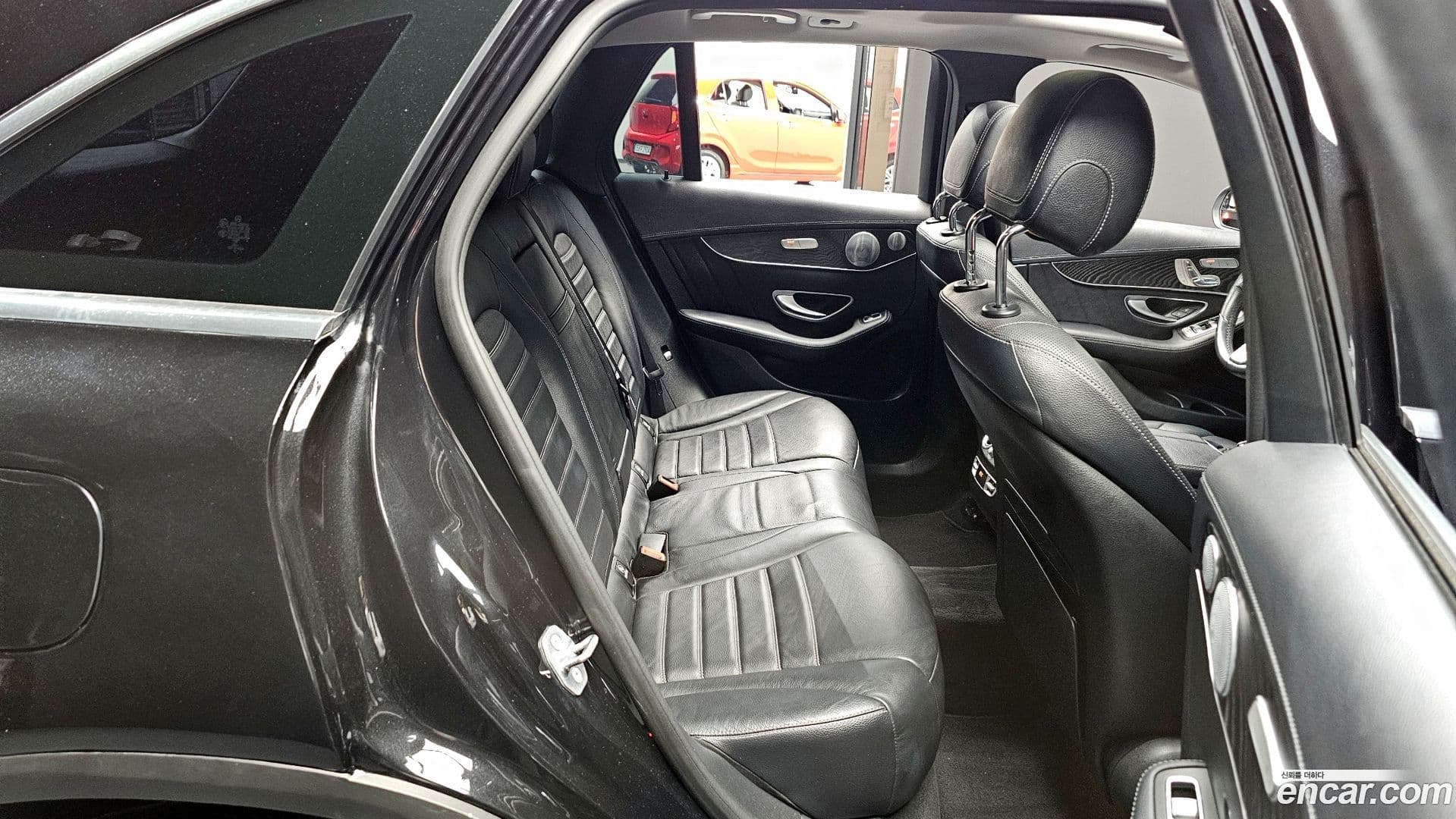 Main__Slider__Photo:GLC-Class Mercedes-Benz 2018.7-10