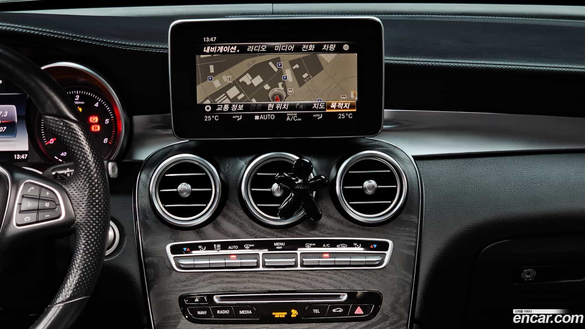 GLC-Class Mercedes-Benz 2018.7-OPTION-018