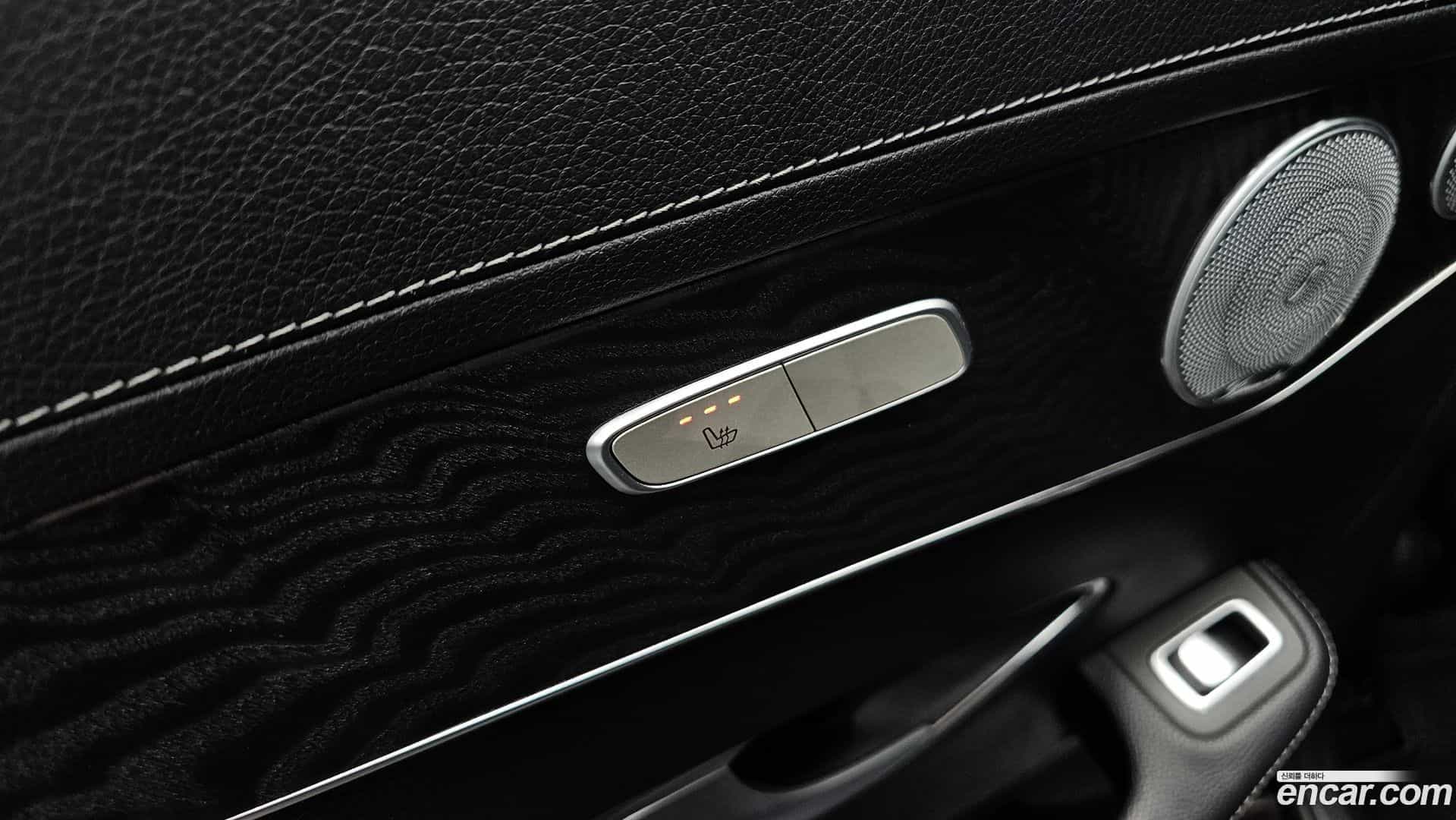 GLC-Class Mercedes-Benz 2018.7-OPTION-023