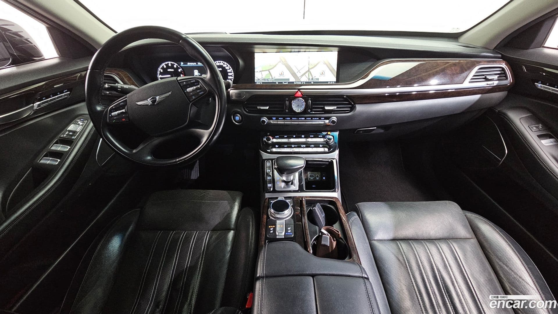 Main__Slider__Photo:EQ900 Genesis 2016.2-6