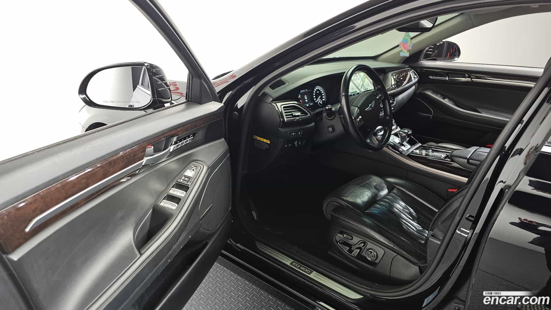 EQ900 Genesis 2016.2-INNER-010