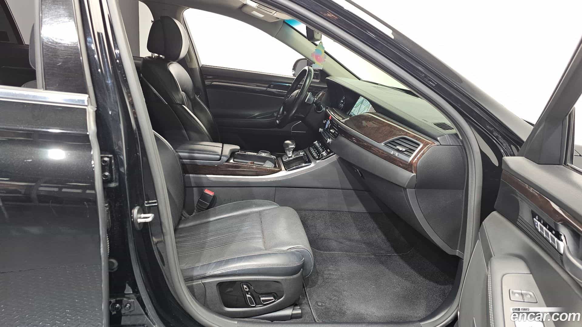 EQ900 Genesis 2016.2-OPTION-015