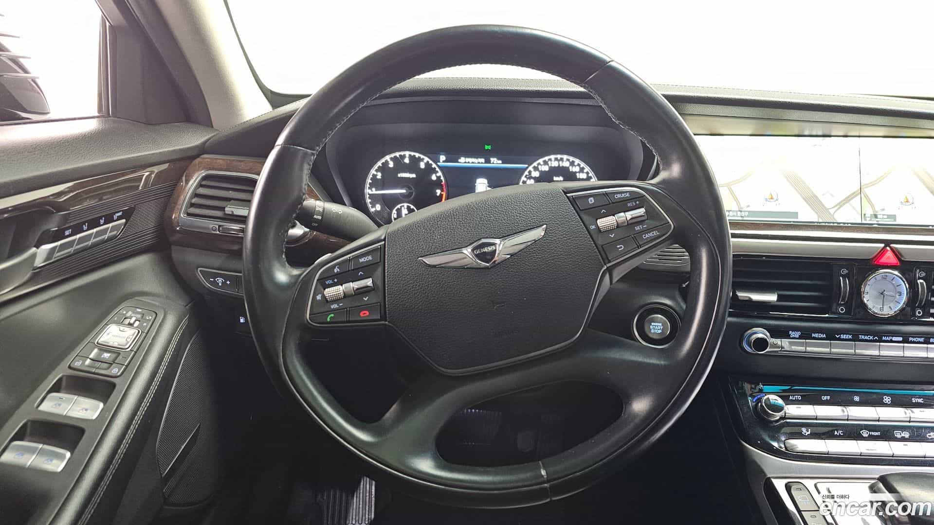 EQ900 Genesis 2016.2-OPTION-017