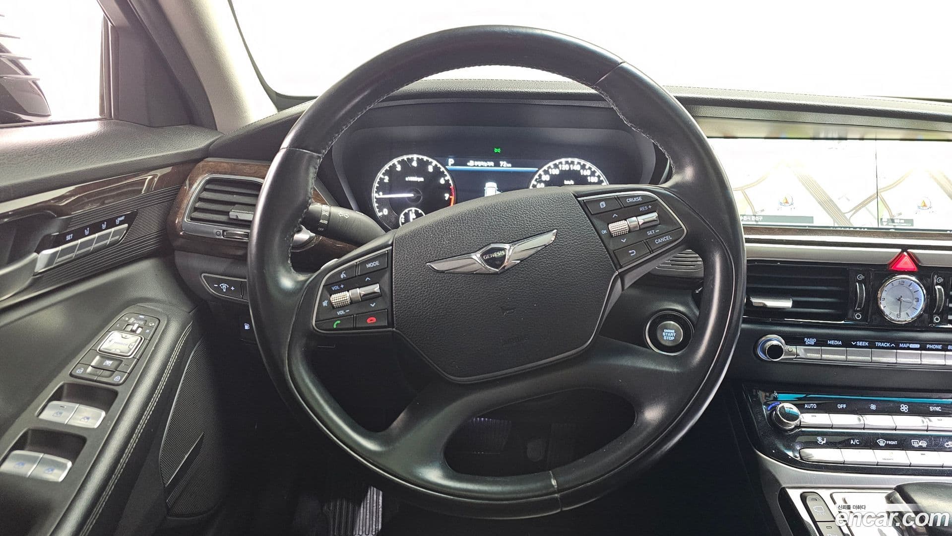 Main__Slider__Photo:EQ900 Genesis 2016.2-12