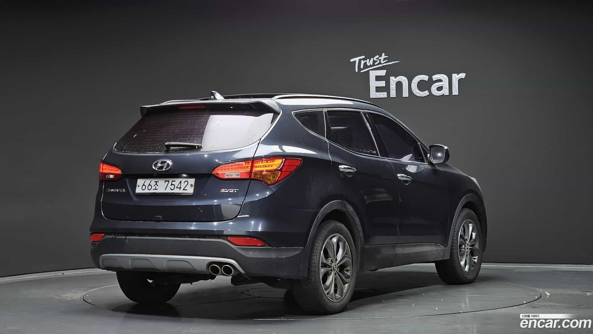 Santafe Hyundai 2013.5-OUTER-002