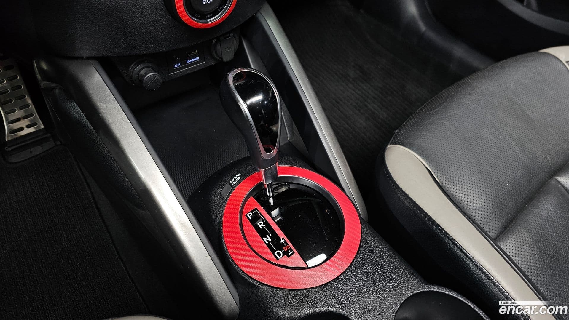 Main__Slider__Photo:Veloster Hyundai 2012.7-8