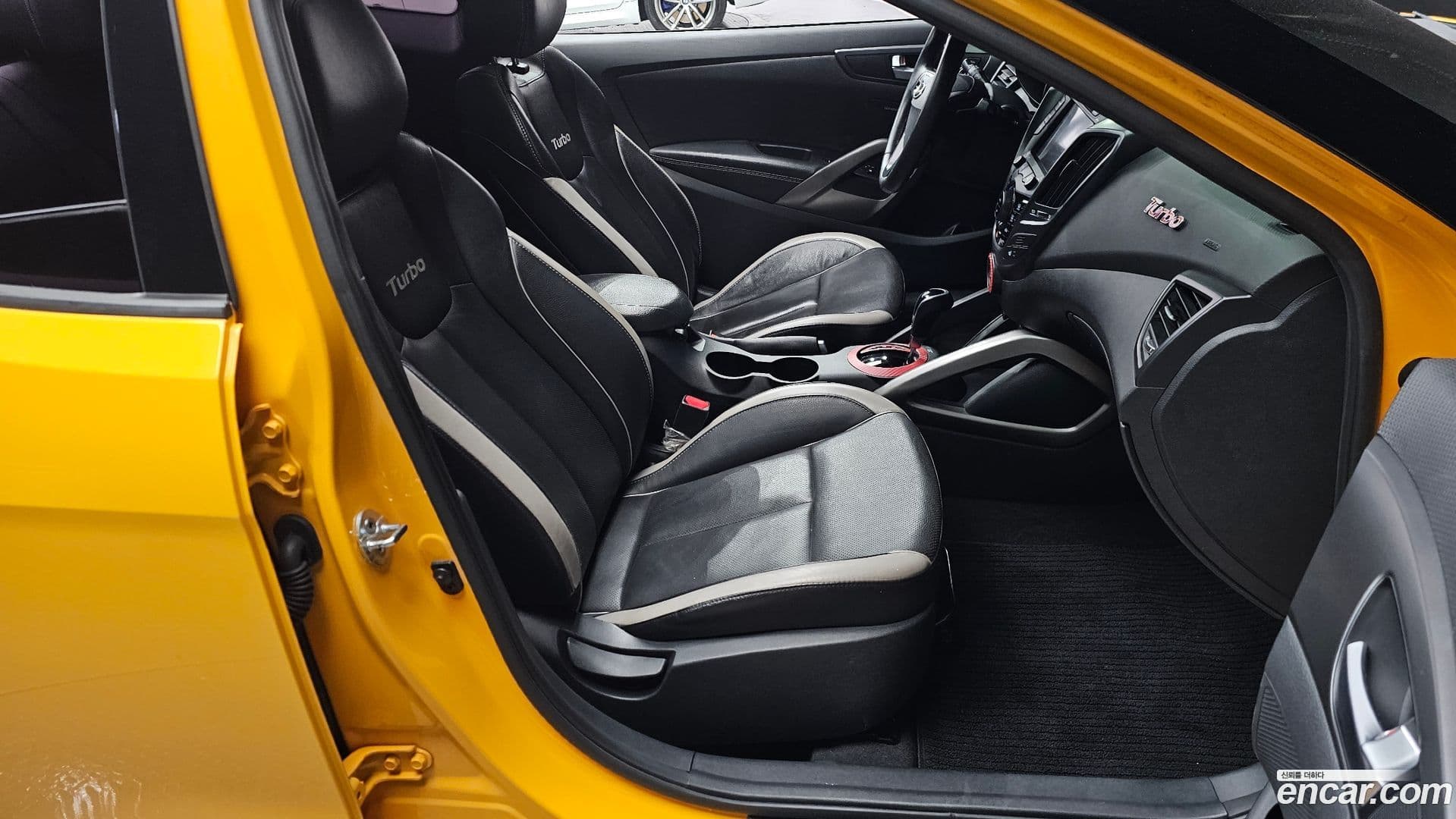 Main__Slider__Photo:Veloster Hyundai 2012.7-9