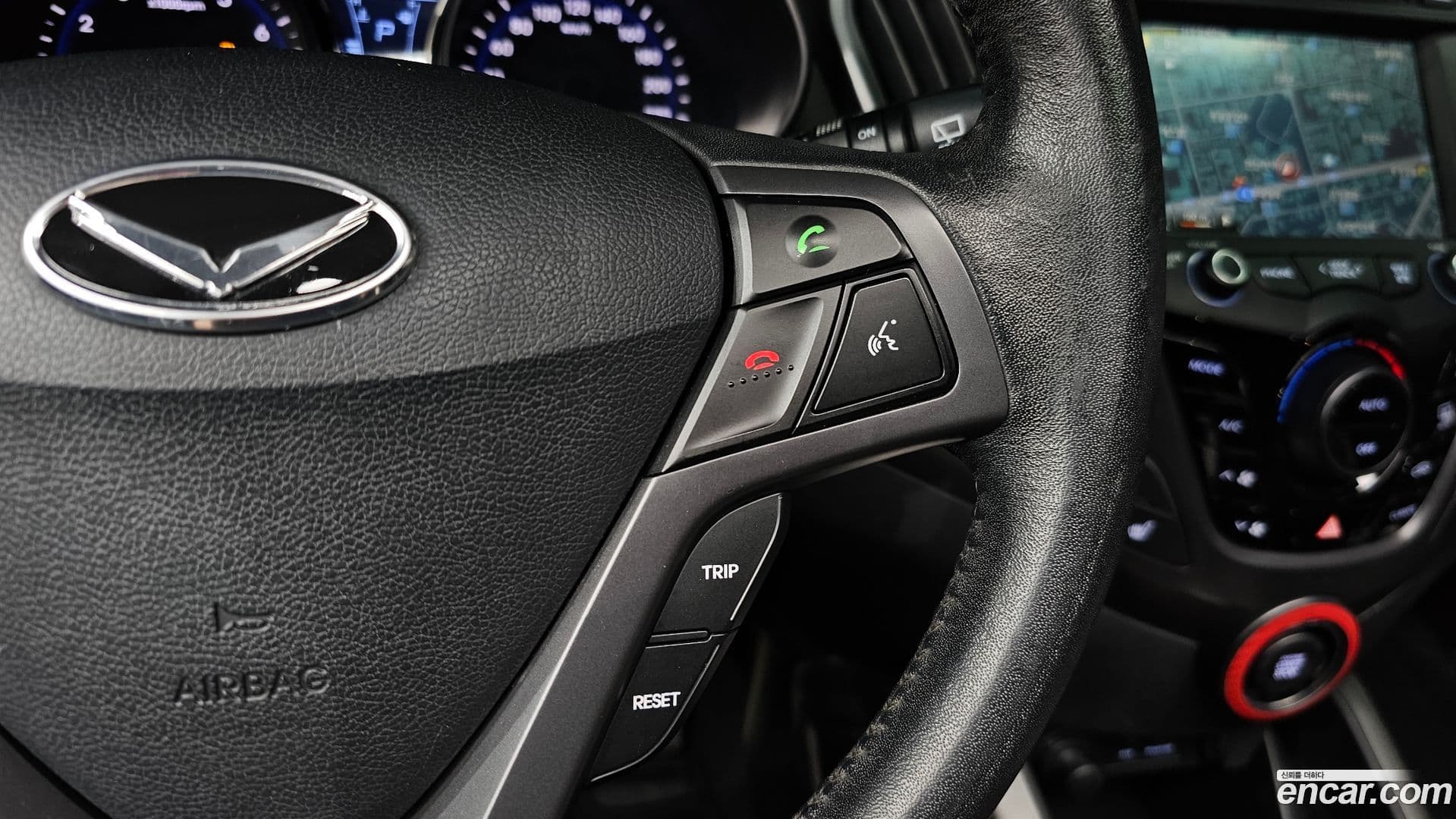 Main__Slider__Photo:Veloster Hyundai 2012.7-16