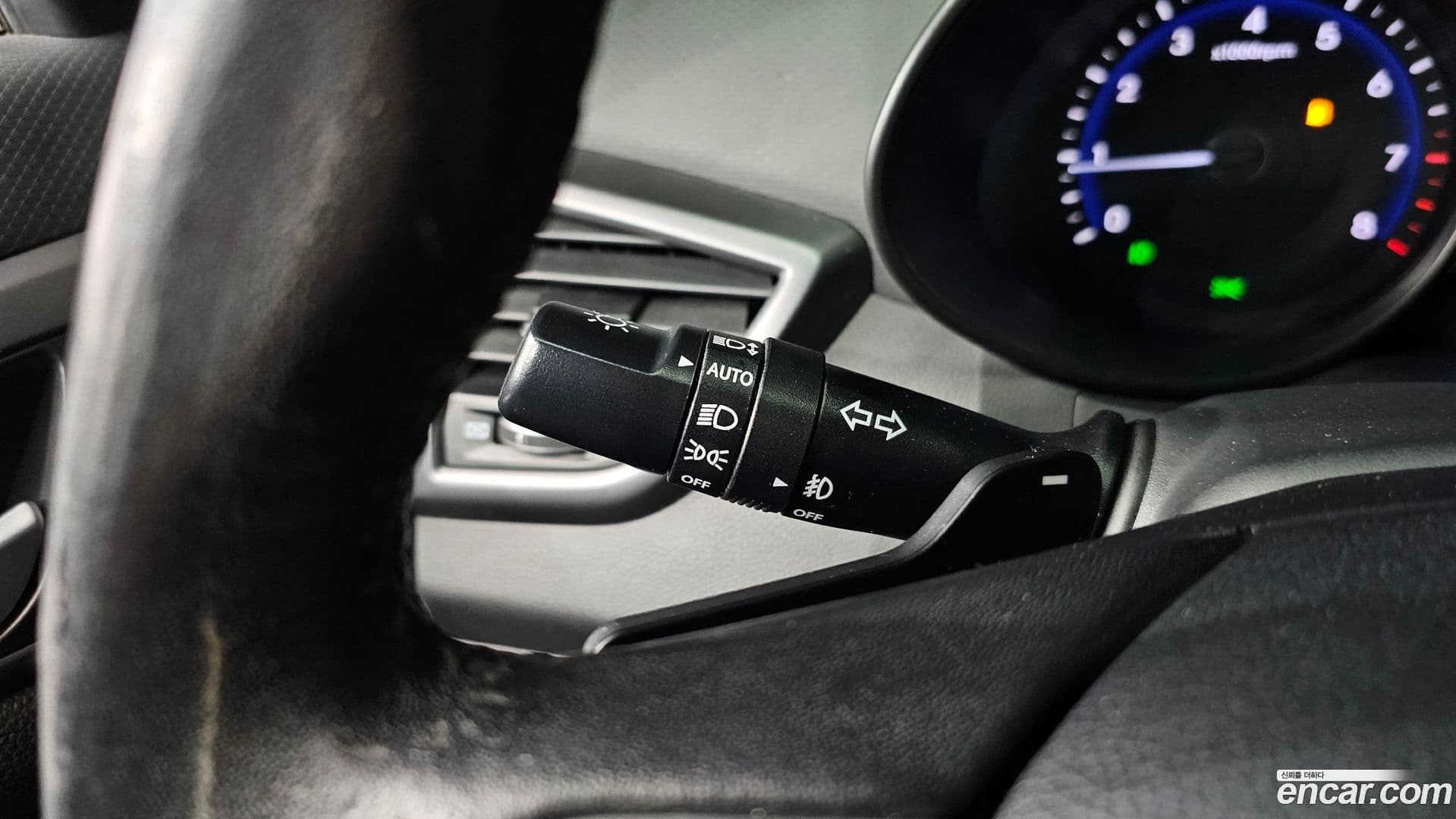 Main__Slider__Photo:Veloster Hyundai 2012.7-19