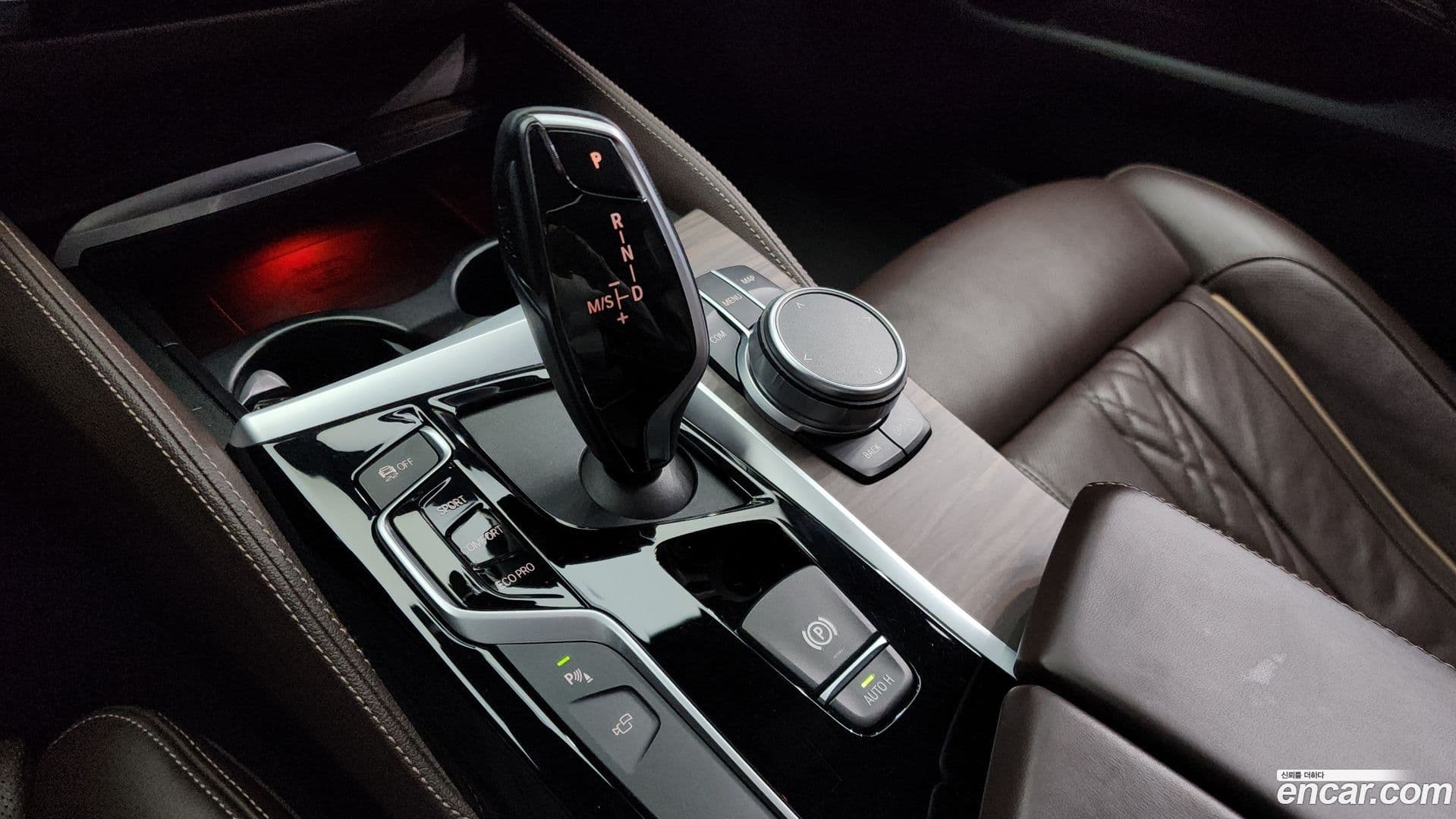 Main__Slider__Photo:5-Series BMW 2020.4-8