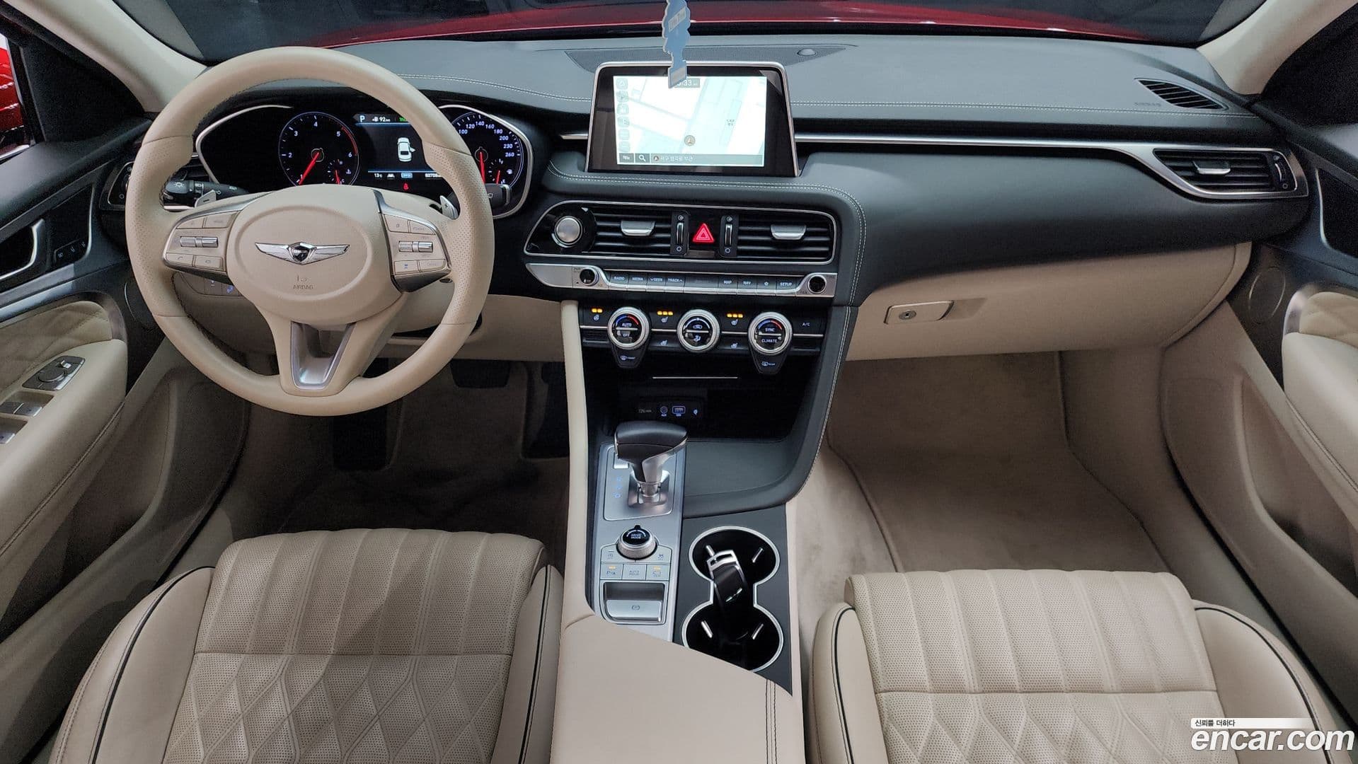 Main__Slider__Photo:G70 Genesis 2018.4-6