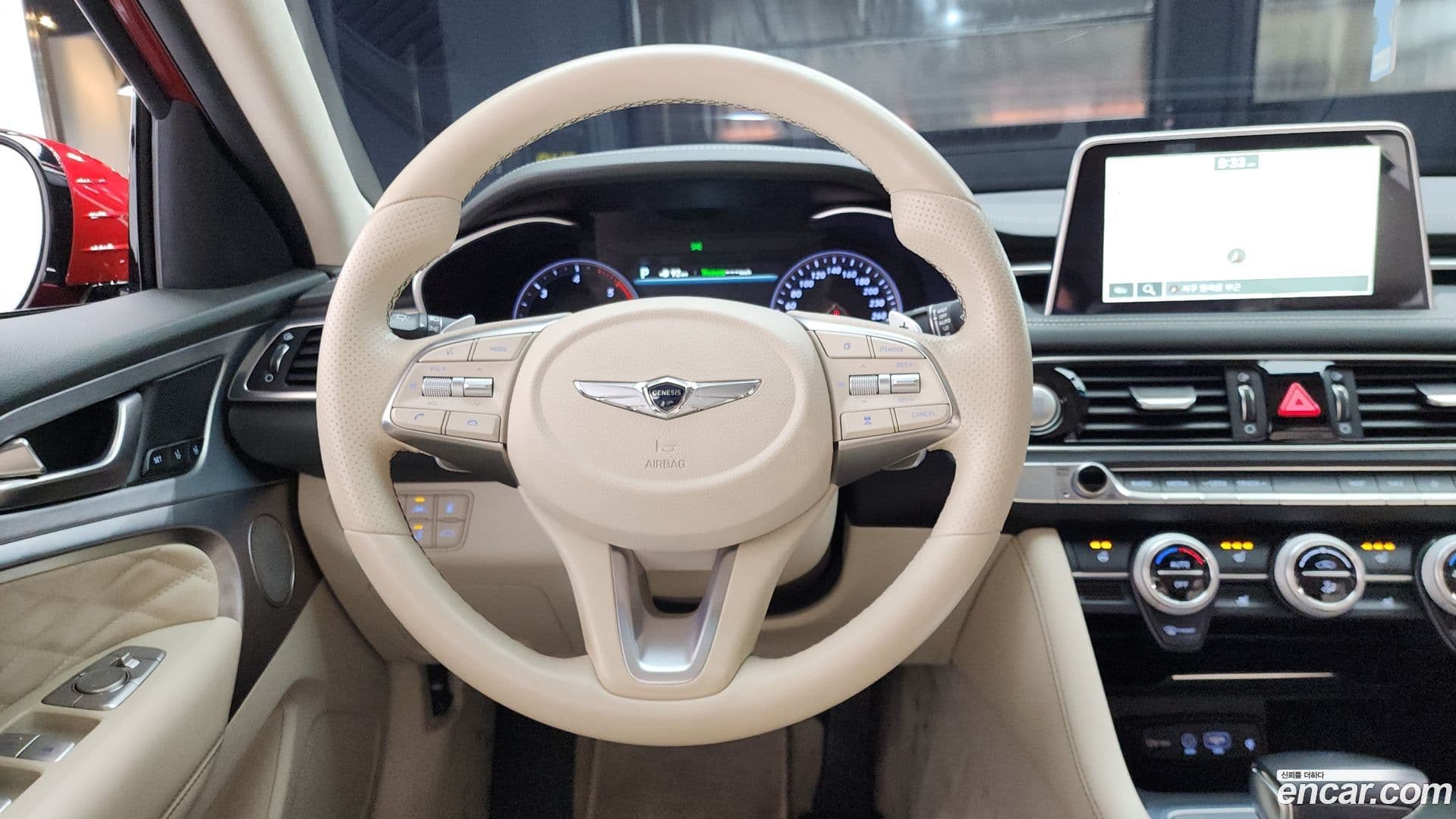 Main__Slider__Photo:G70 Genesis 2018.4-12