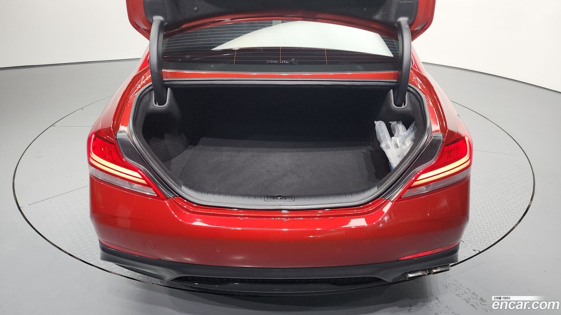 Main__Slider__Photo:G70 Genesis 2018.4-19