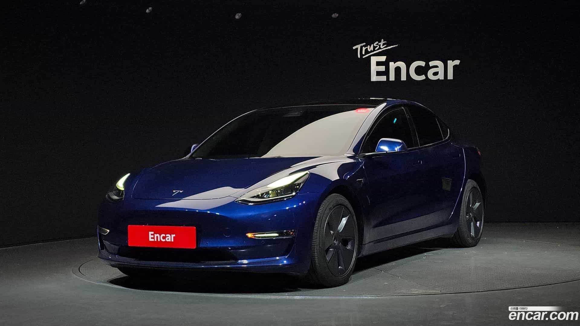 Model 3 Tesla 2022.1-OUTER-001