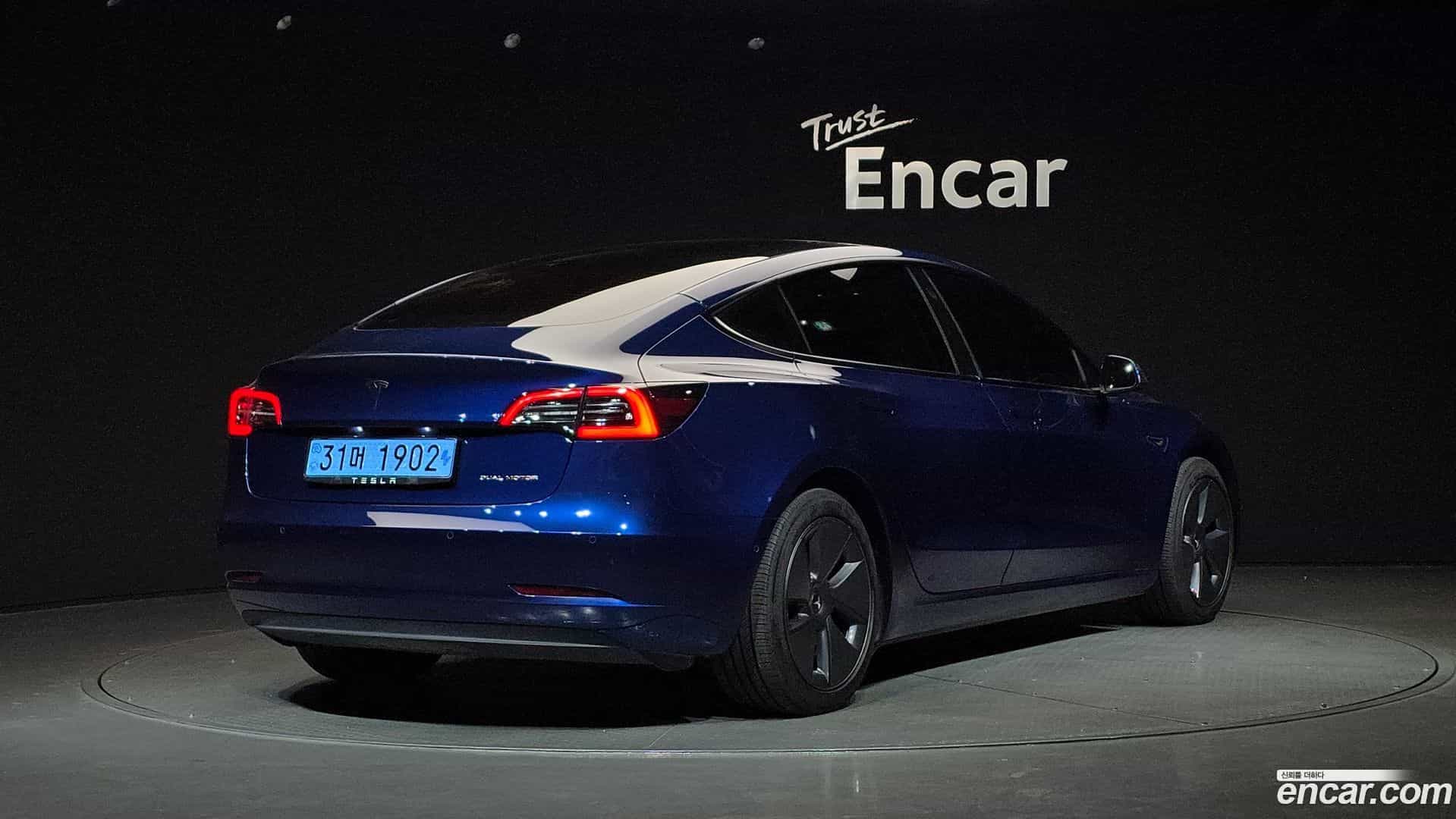 Model 3 Tesla 2022.1-OUTER-002
