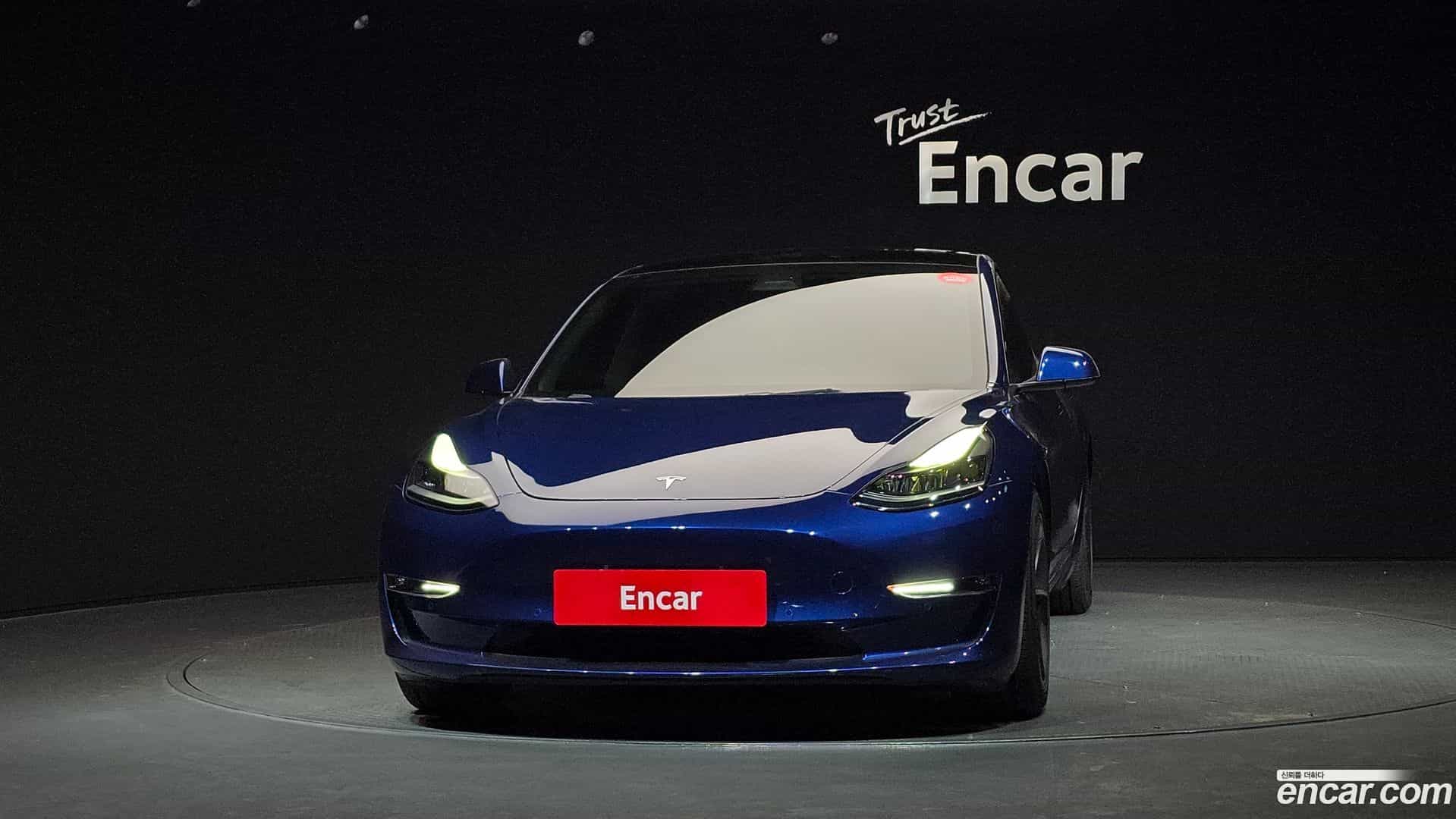 Model 3 Tesla 2022.1-OUTER-003