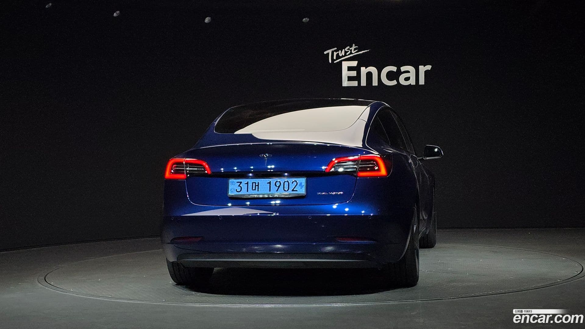 Main__Slider__Photo:Model 3 Tesla 2022.1-3