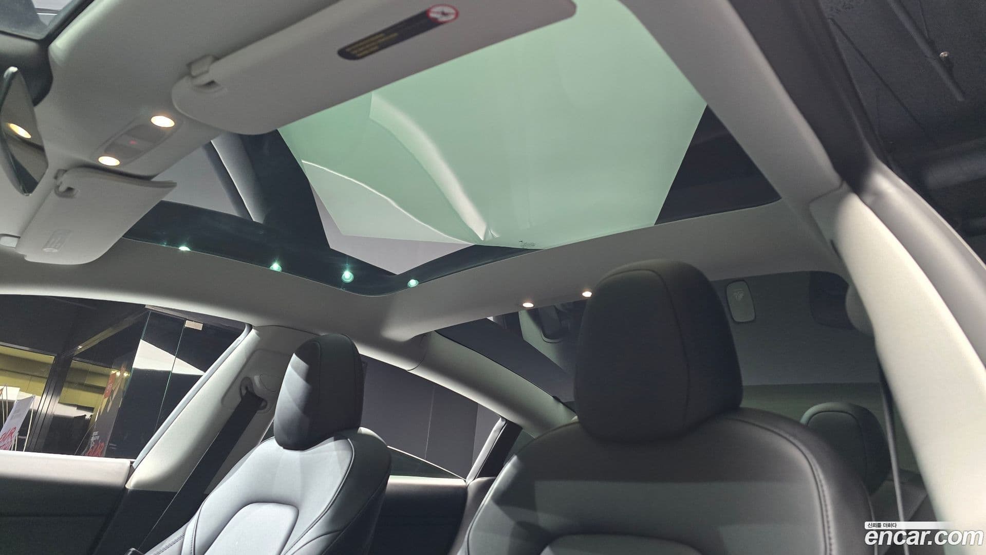 Main__Slider__Photo:Model 3 Tesla 2022.1-18