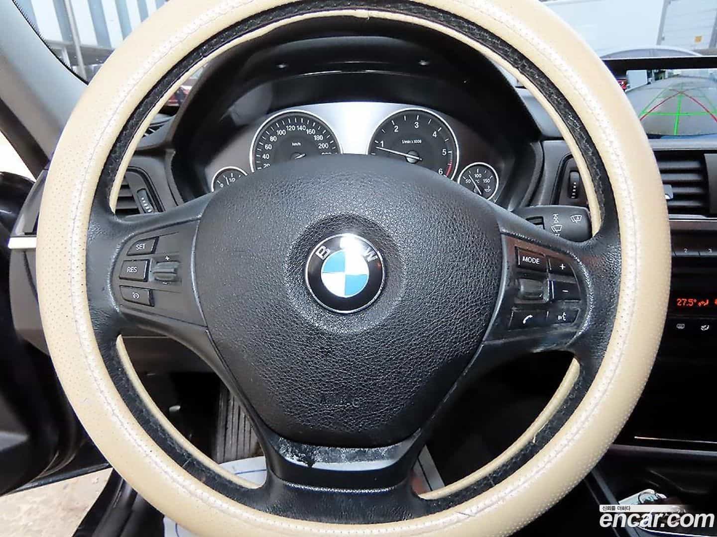 3-Series BMW 2013.10-INNER-008
