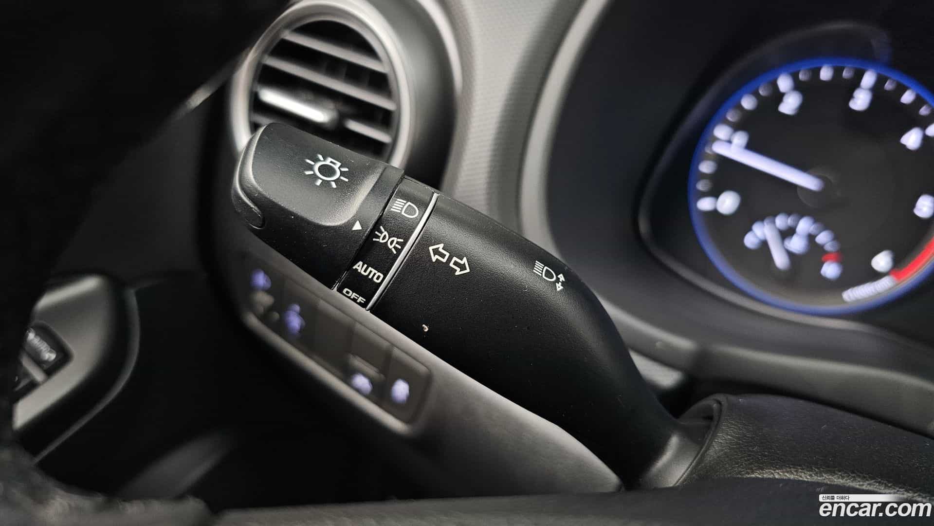 Kona Hyundai 2019.8-OPTION-022