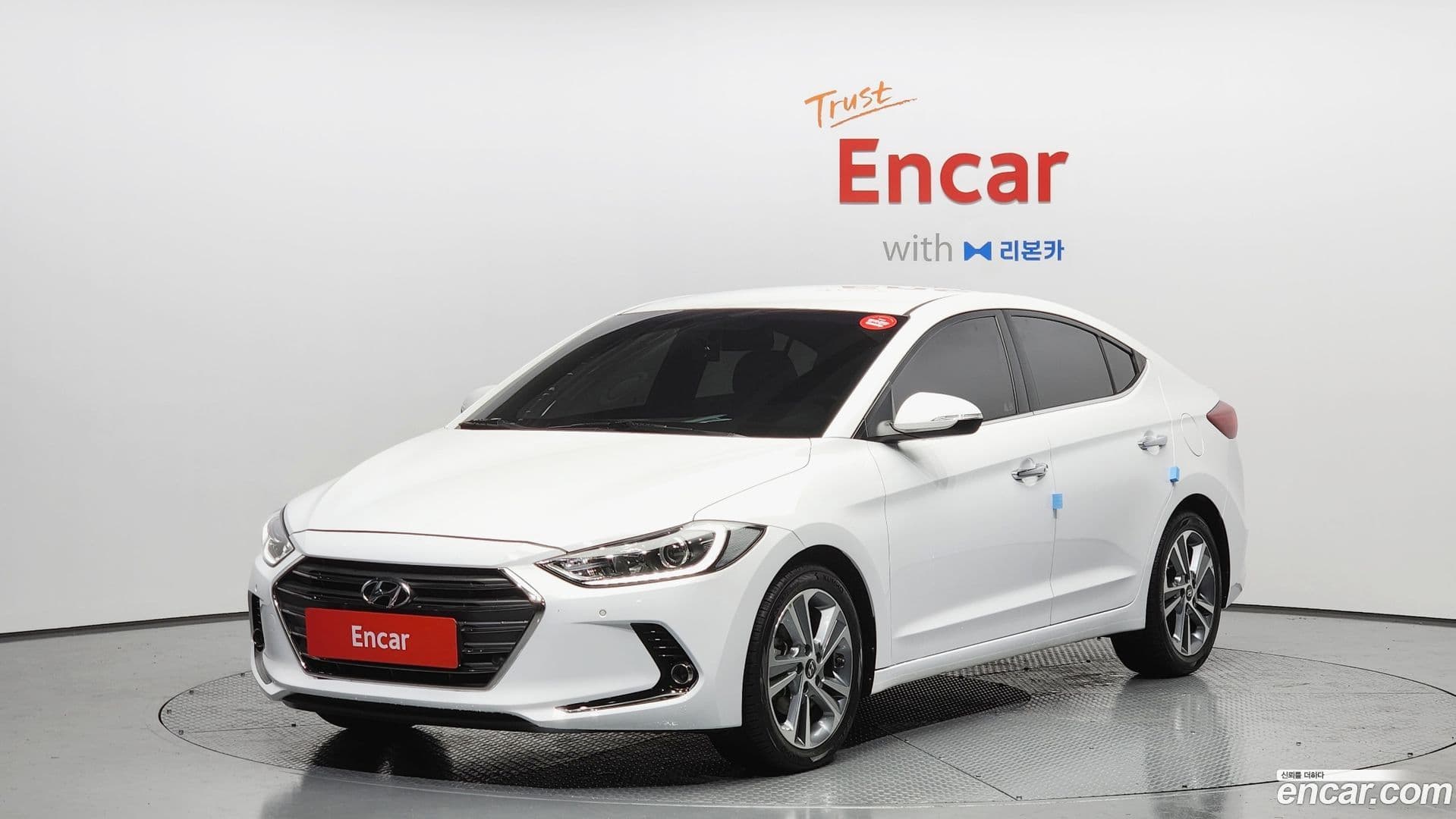 Main__Slider__Photo:AVANTE Hyundai 2017.0-0