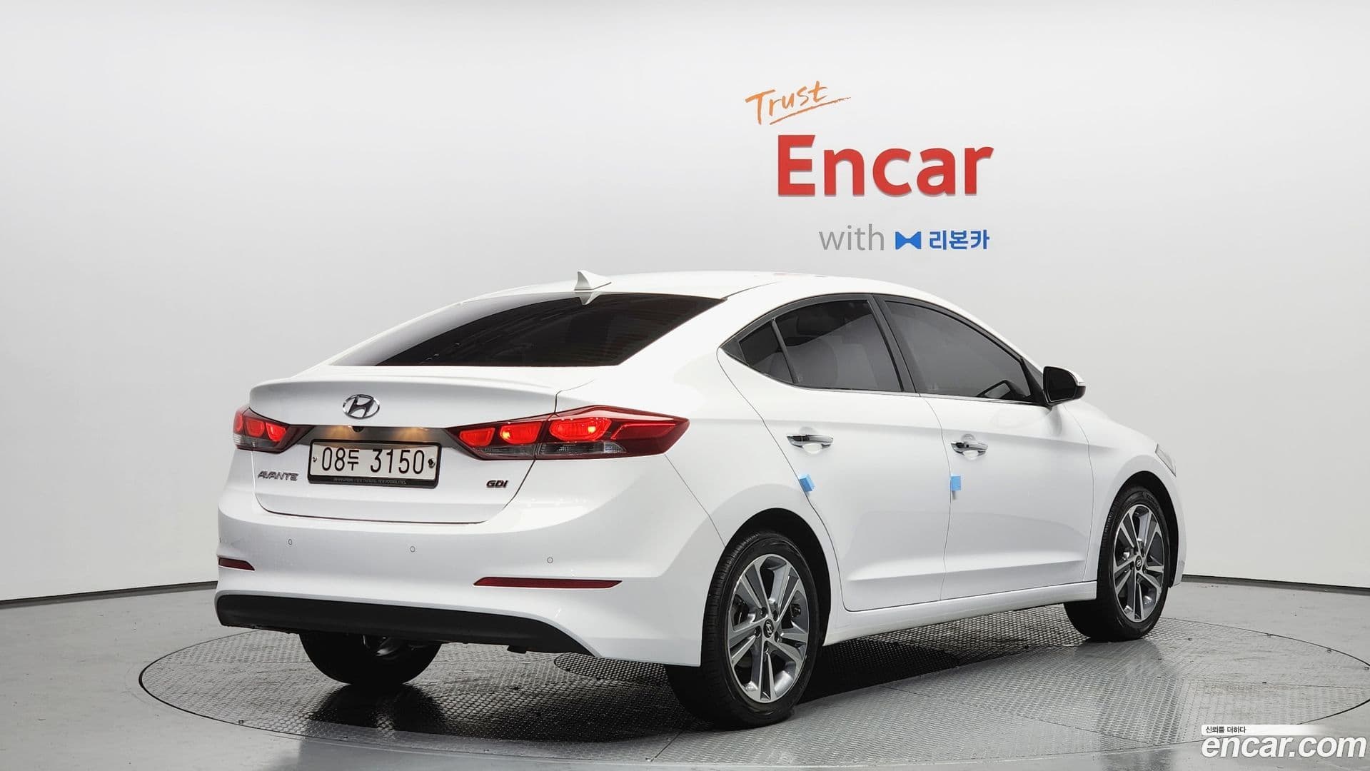 Main__Slider__Photo:AVANTE Hyundai 2017.0-1