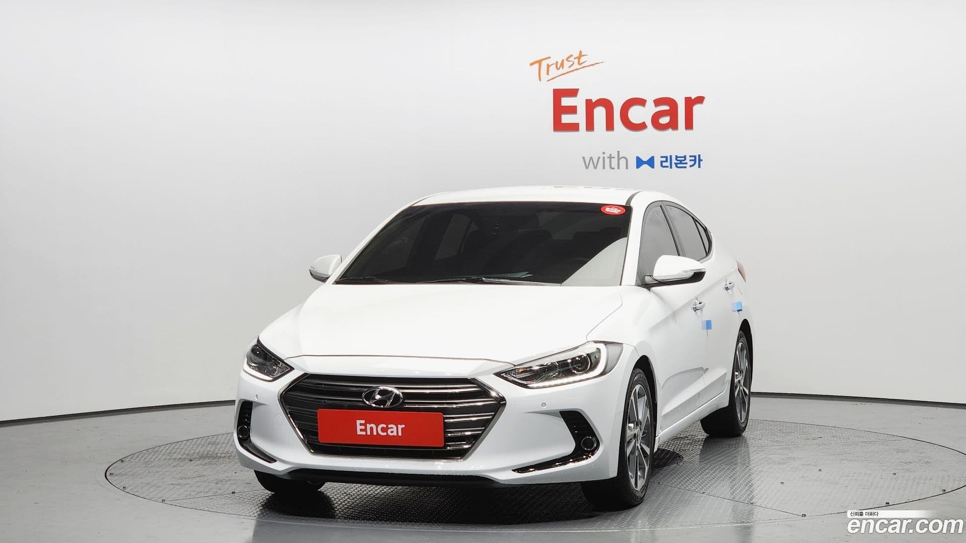 Main__Slider__Photo:AVANTE Hyundai 2017.0-2