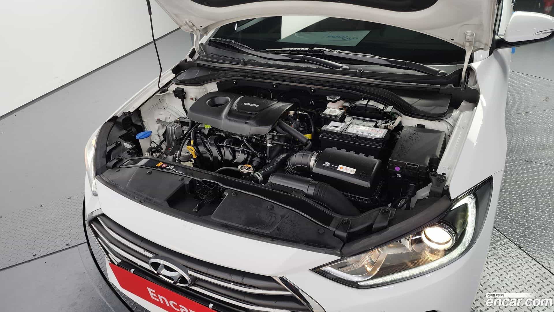 AVANTE Hyundai 2017.0-INNER-006