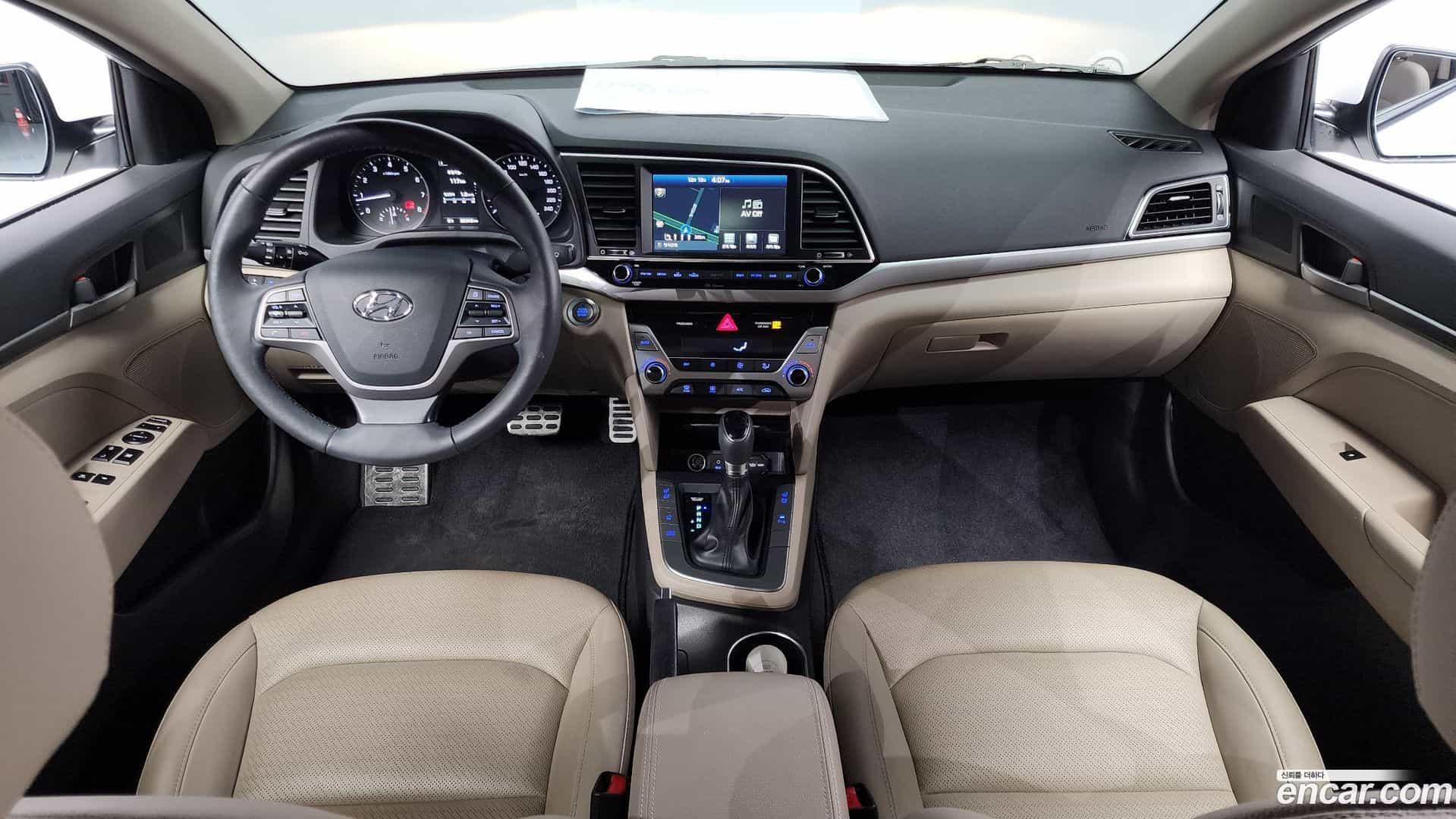 AVANTE Hyundai 2017.0-INNER-007