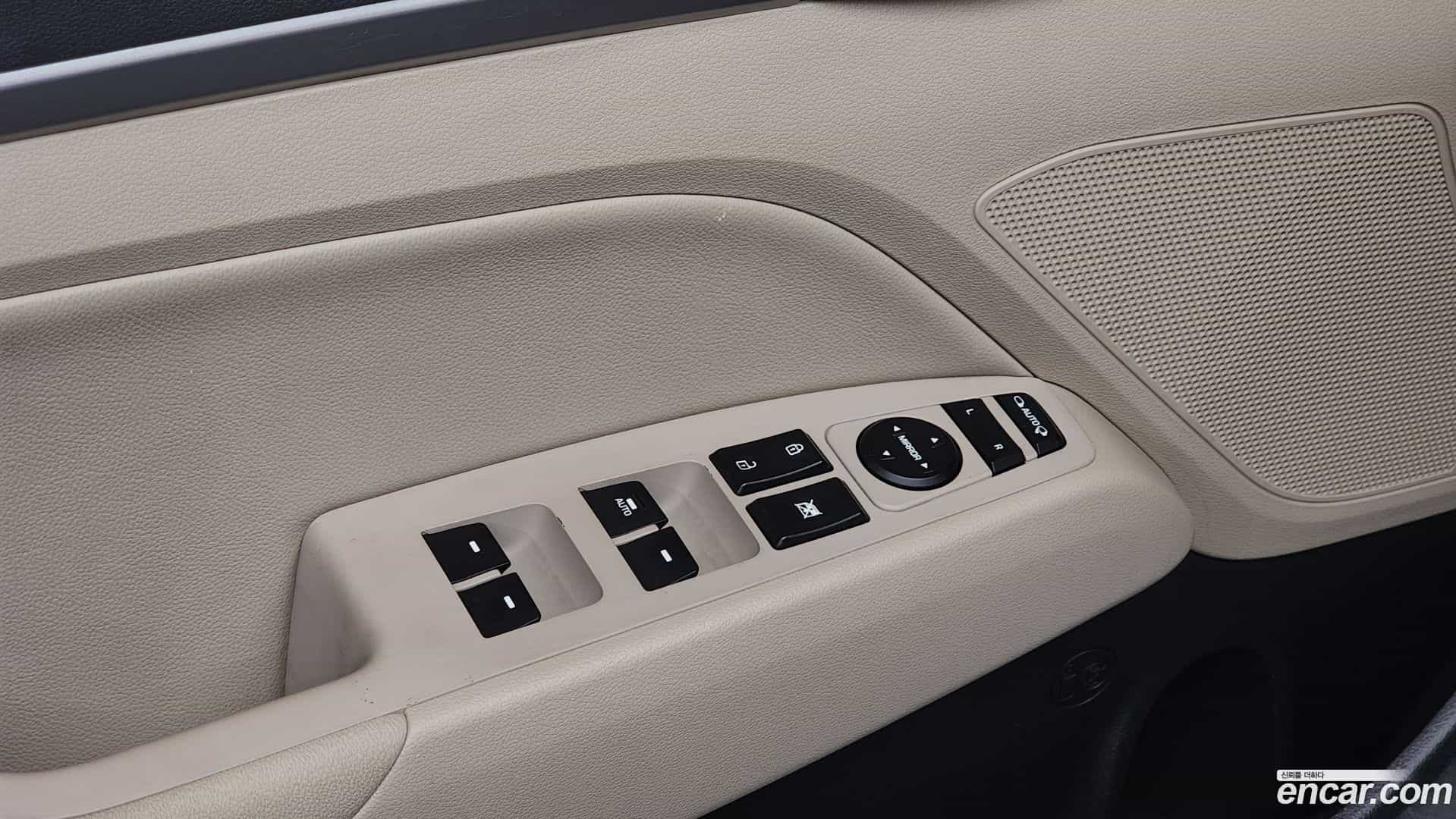 AVANTE Hyundai 2017.0-OPTION-017