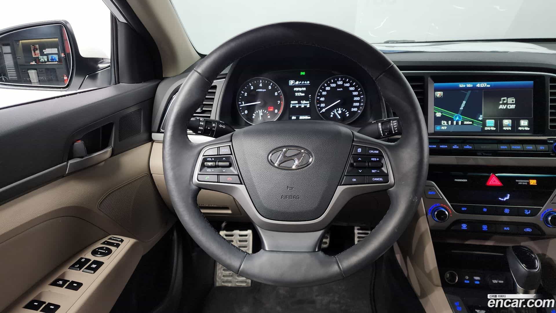 AVANTE Hyundai 2017.0-OPTION-020