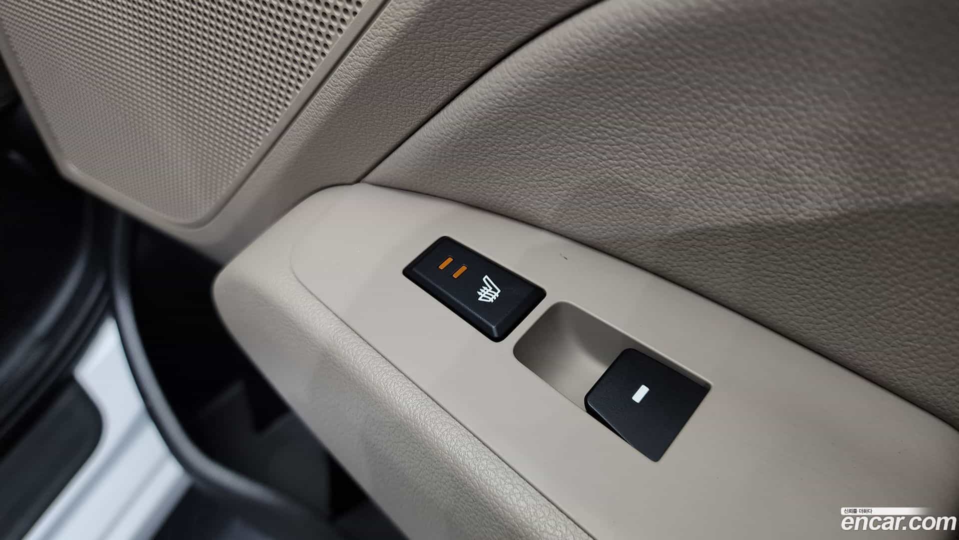 AVANTE Hyundai 2017.0-OPTION-024