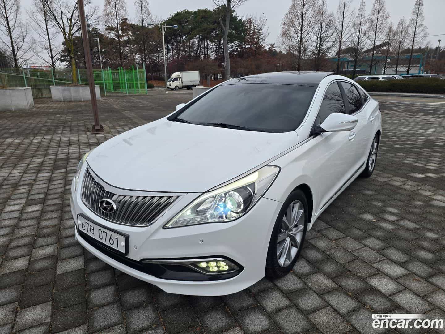 Grandeur Hyundai 2015.11-OUTER-002