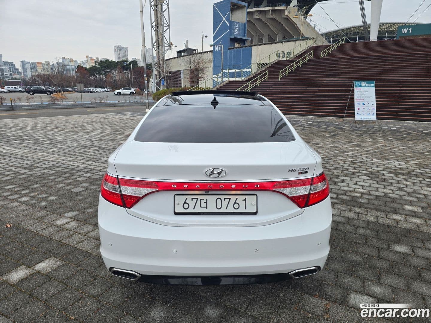 Main__Slider__Photo:Grandeur Hyundai 2015.11-2