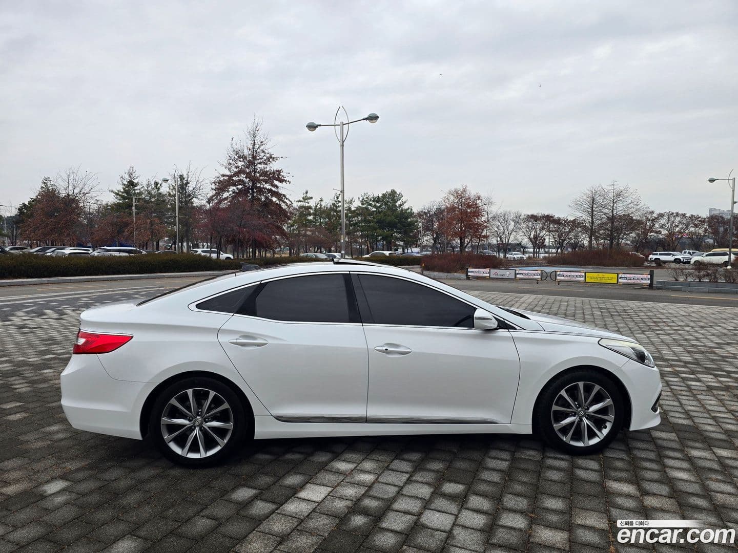 Main__Slider__Photo:Grandeur Hyundai 2015.11-4