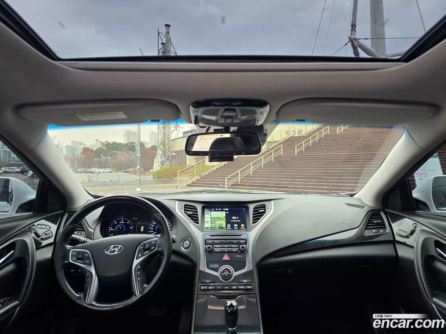 Grandeur Hyundai 2015.11-INNER-009