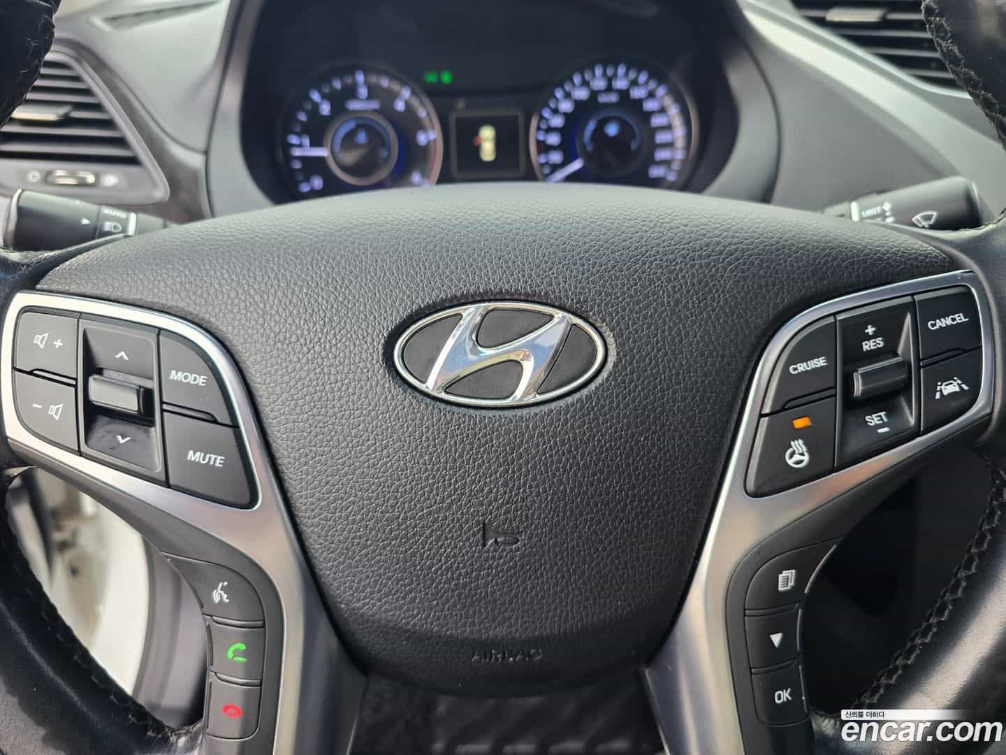 Grandeur Hyundai 2015.11-OPTION-020