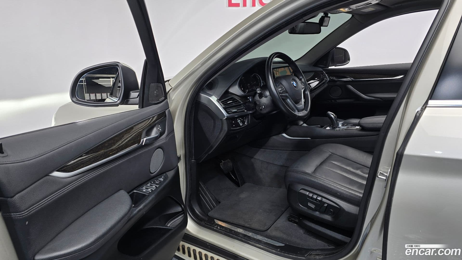 Main__Slider__Photo:X6 BMW 2016.11-9