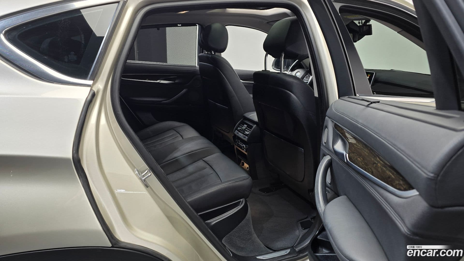 Main__Slider__Photo:X6 BMW 2016.11-11