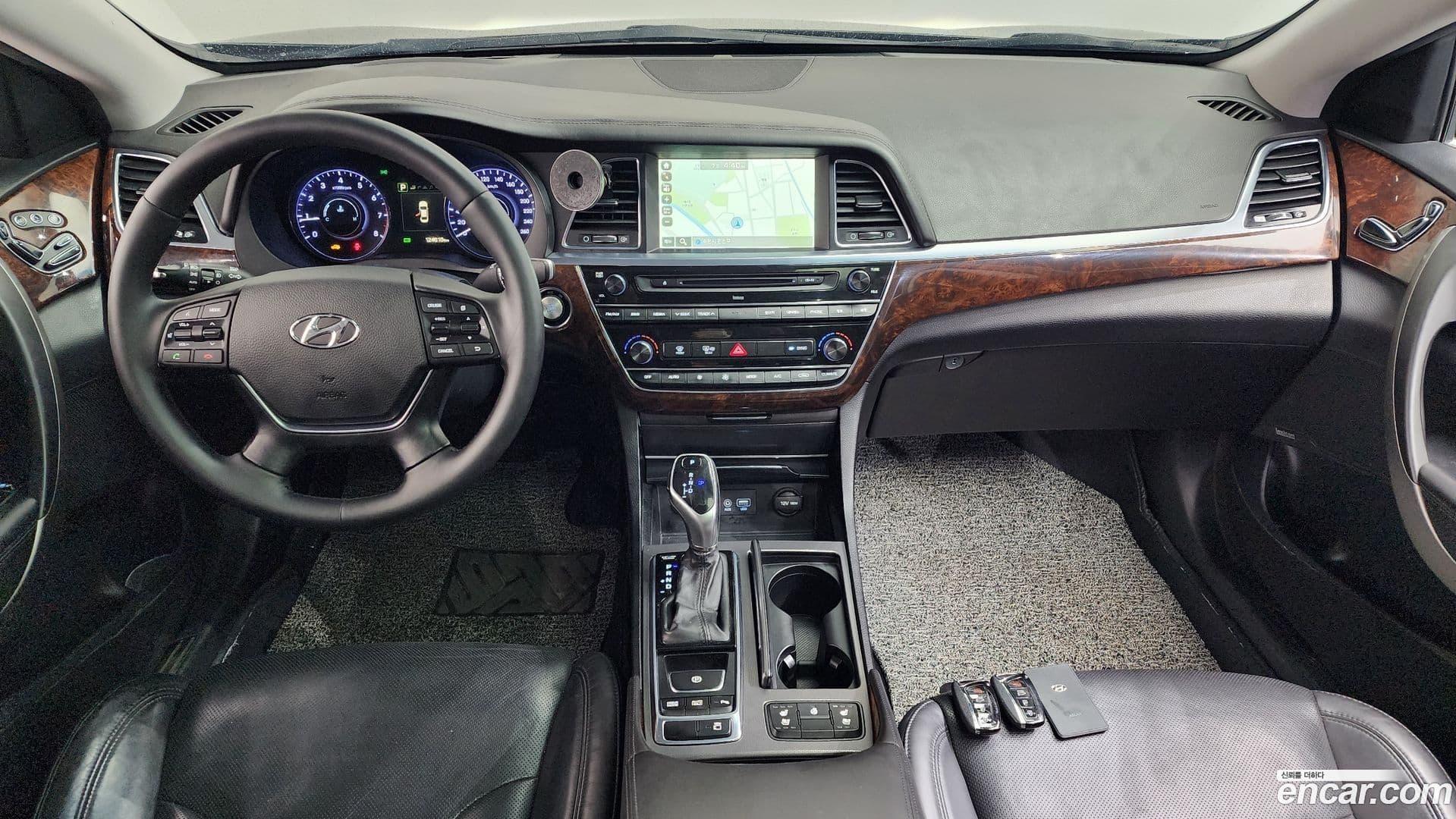 Main__Slider__Photo:Aslan Hyundai 2015.0-6