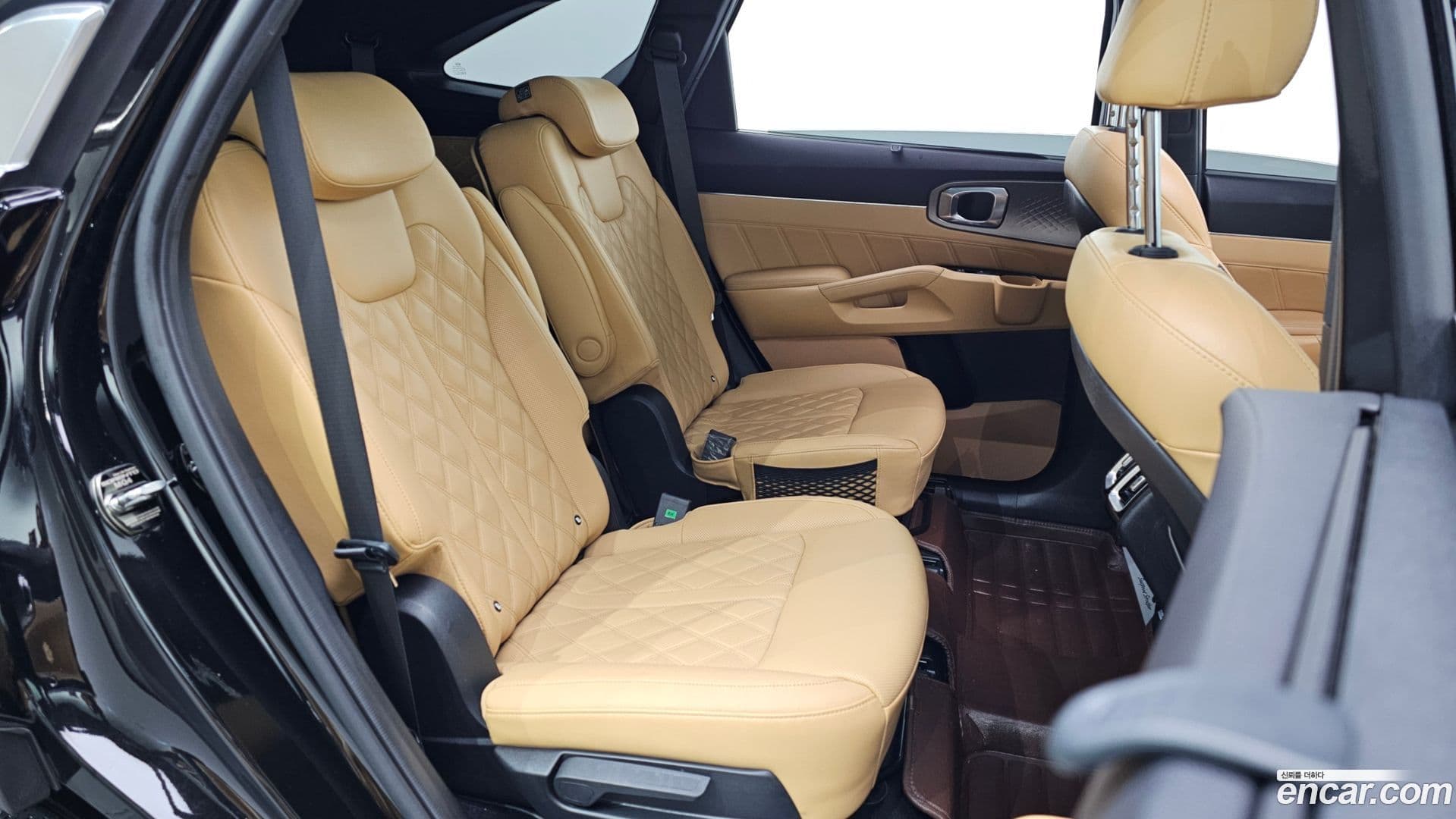 Main__Slider__Photo:Sorento Kia 2021.6-11