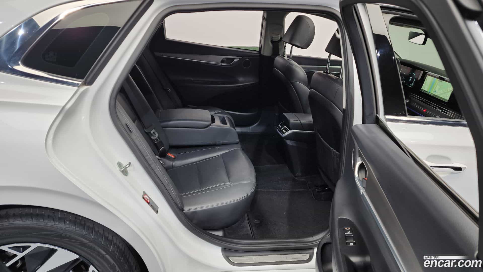 Grandeur Hyundai 2021.10-OPTION-016