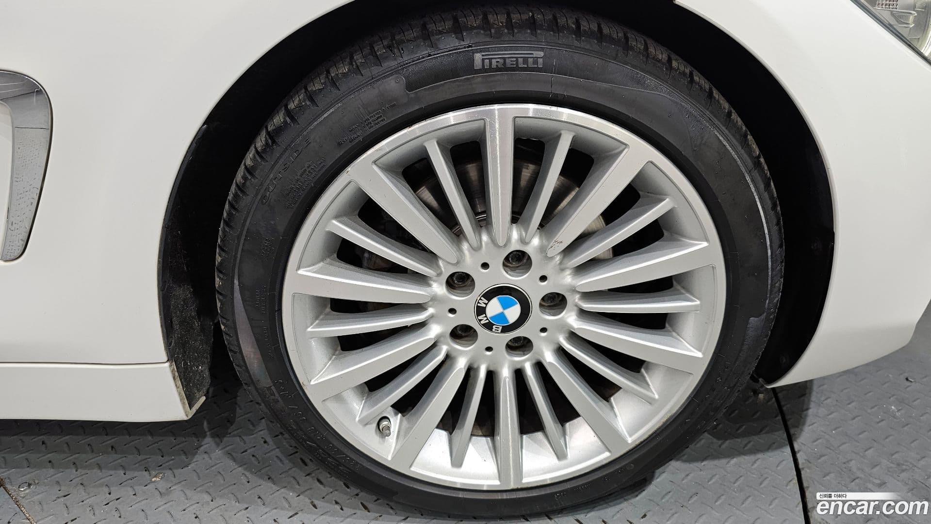 Main__Slider__Photo:4-Series BMW 2016.10-4