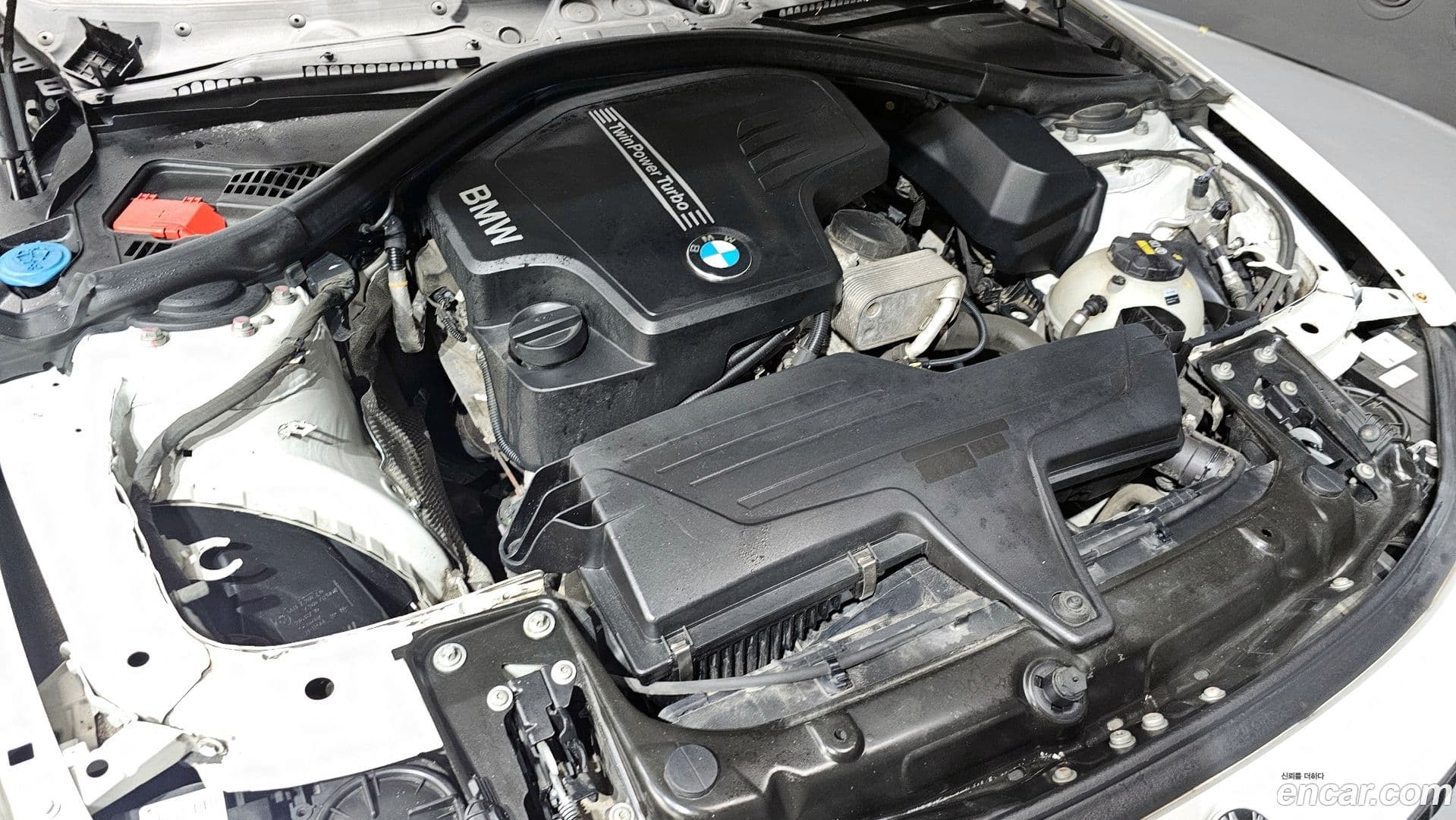 Main__Slider__Photo:4-Series BMW 2016.10-5