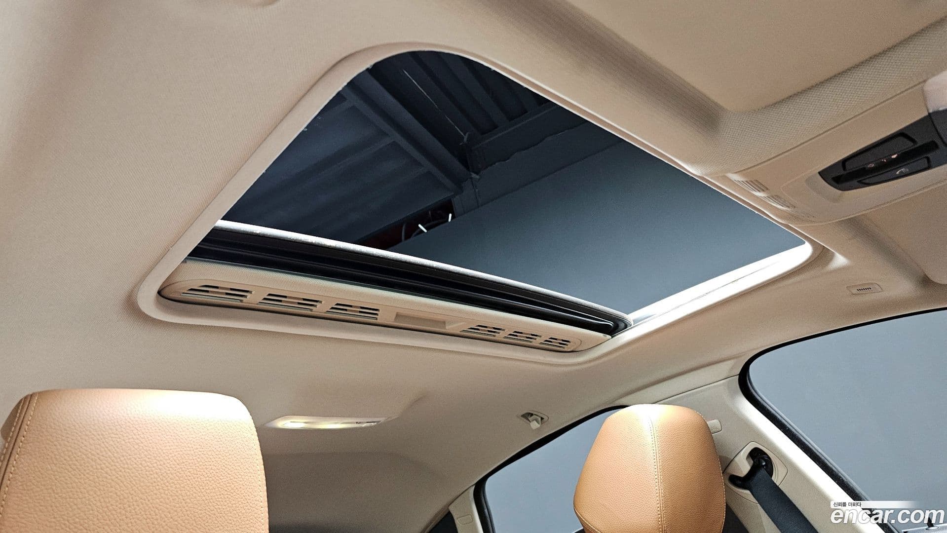 Main__Slider__Photo:4-Series BMW 2016.10-18