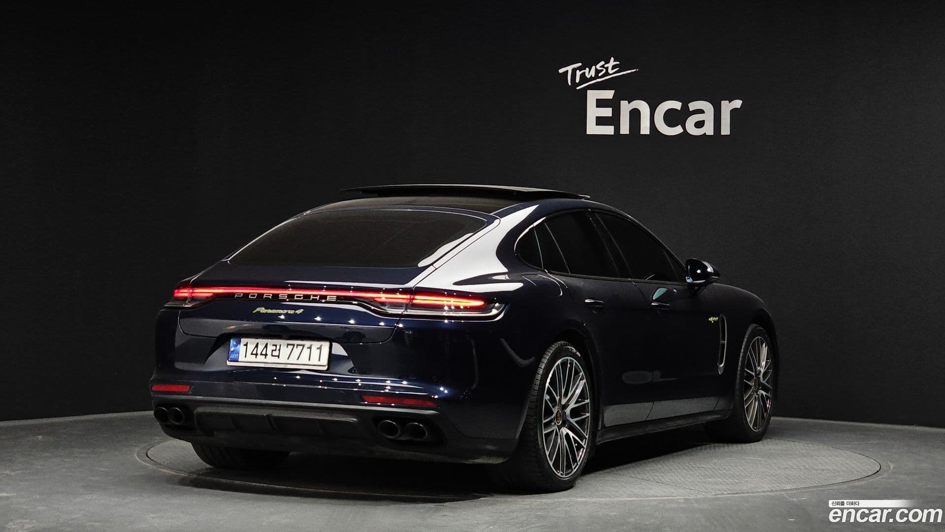 Main__Slider__Photo:Panamera Porsche 2023.3-1