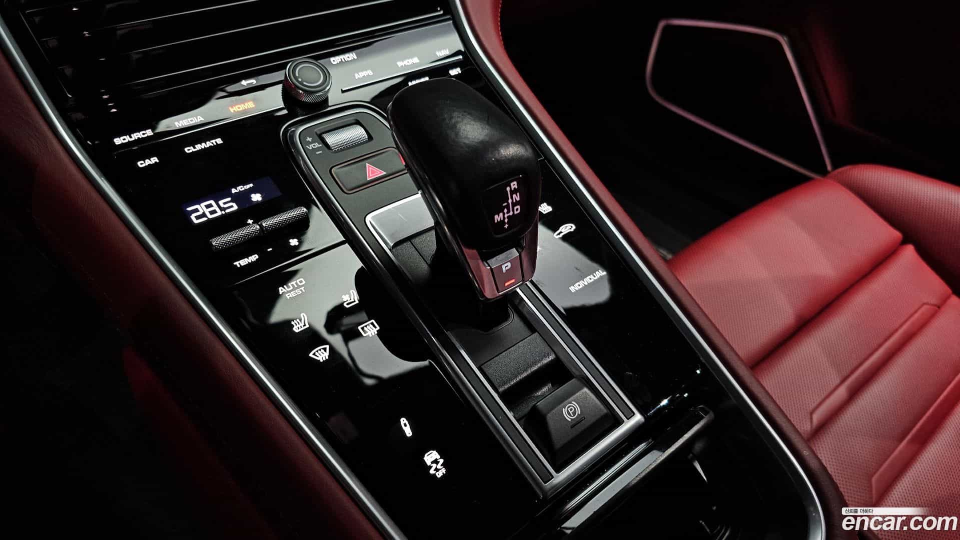 Panamera Porsche 2023.3-INNER-009