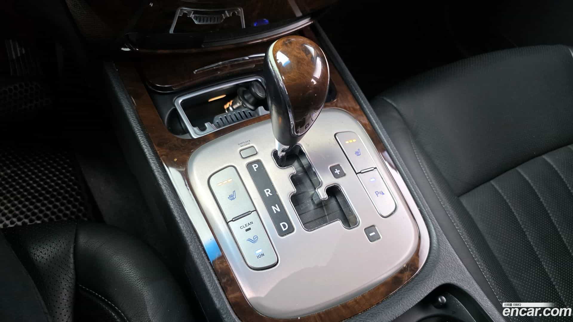 Genesis Hyundai 2009.2-INNER-009